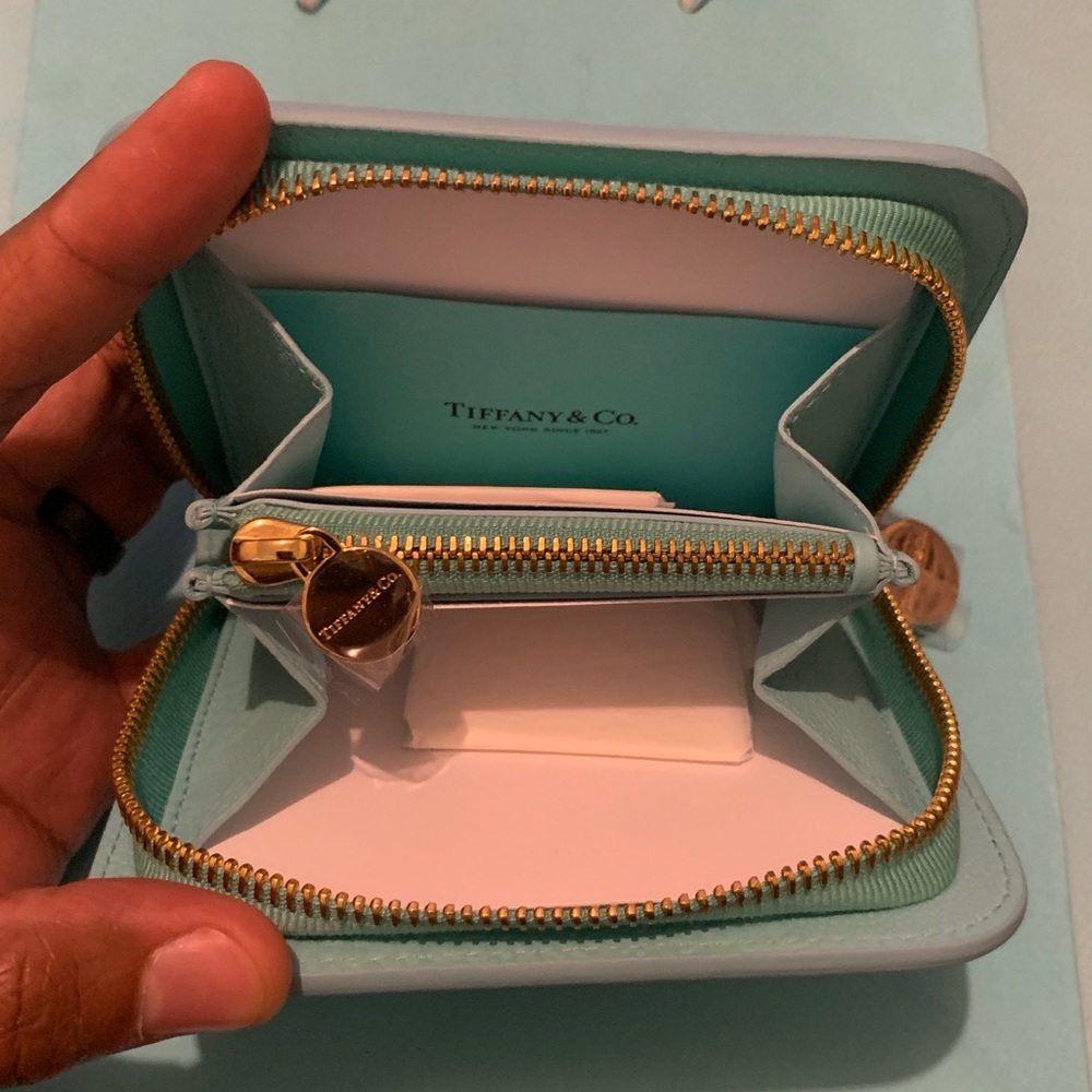 Tiffany&Co. Embossed leather, zippered wallet - Picture 4 of 6